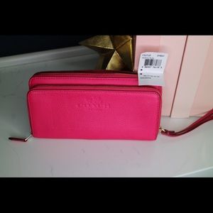 NWT Hot Pink Coach Accordion Wristlet/Wallet